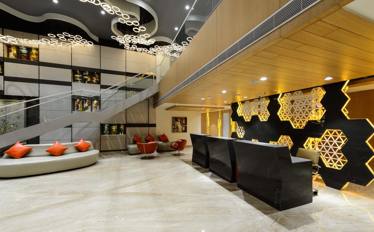 Hotel Atishay ボーパール エクステリア 写真
