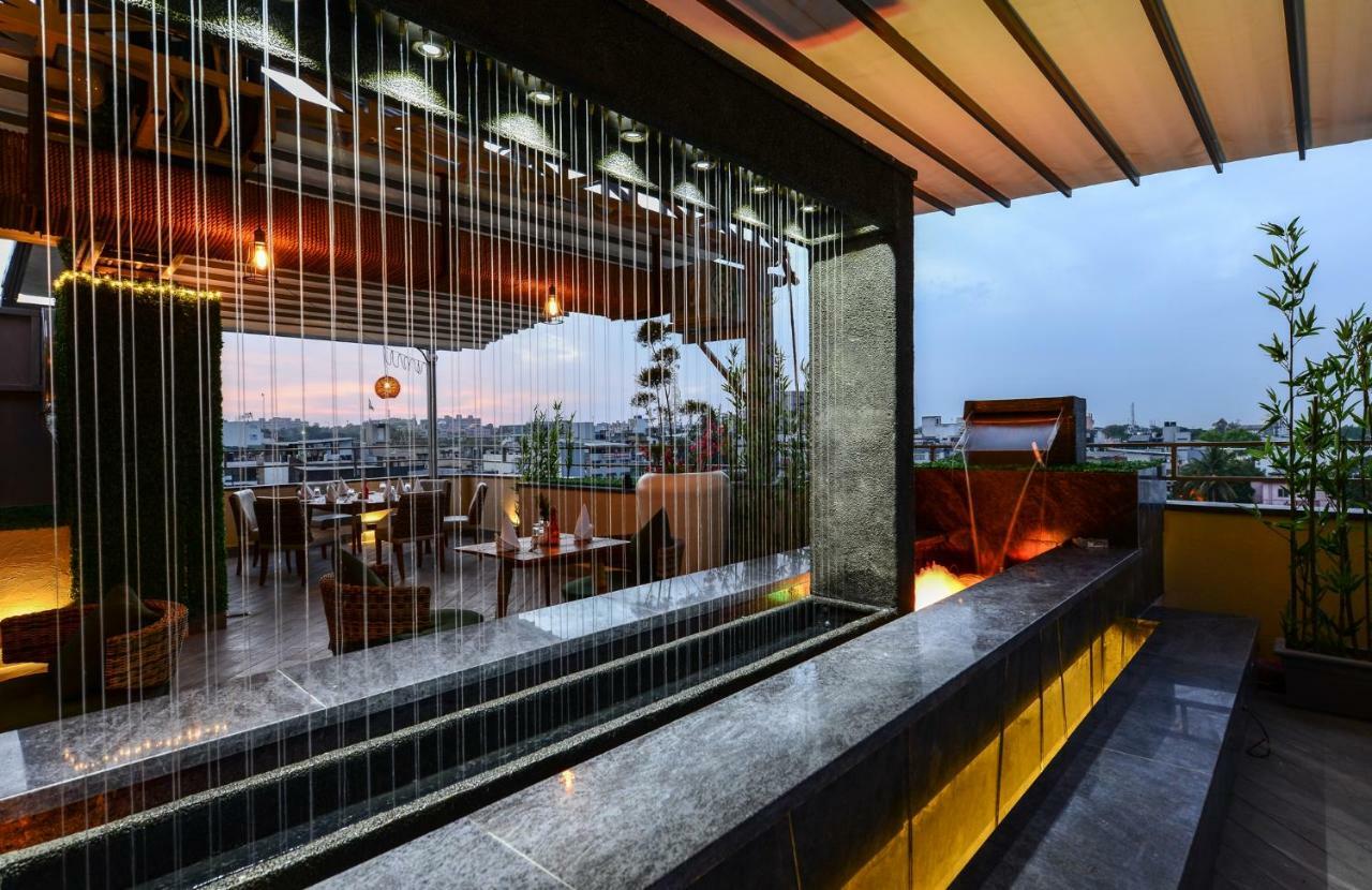 Hotel Atishay ボーパール エクステリア 写真