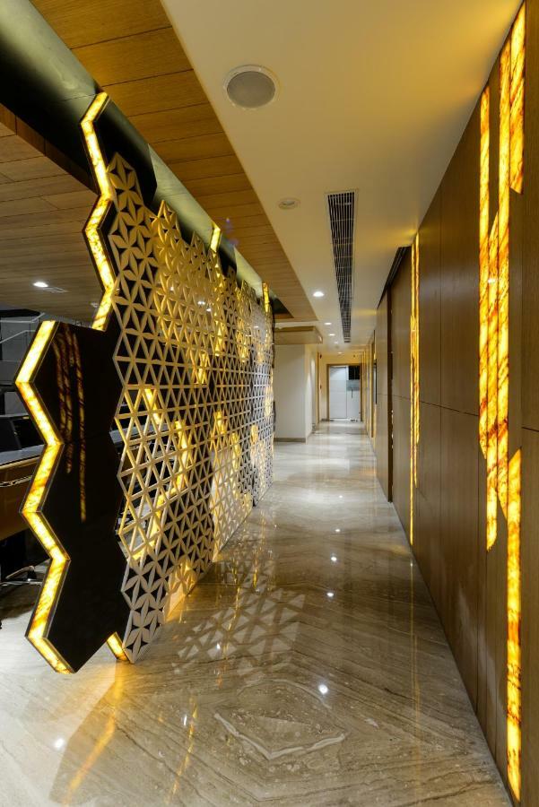 Hotel Atishay ボーパール エクステリア 写真