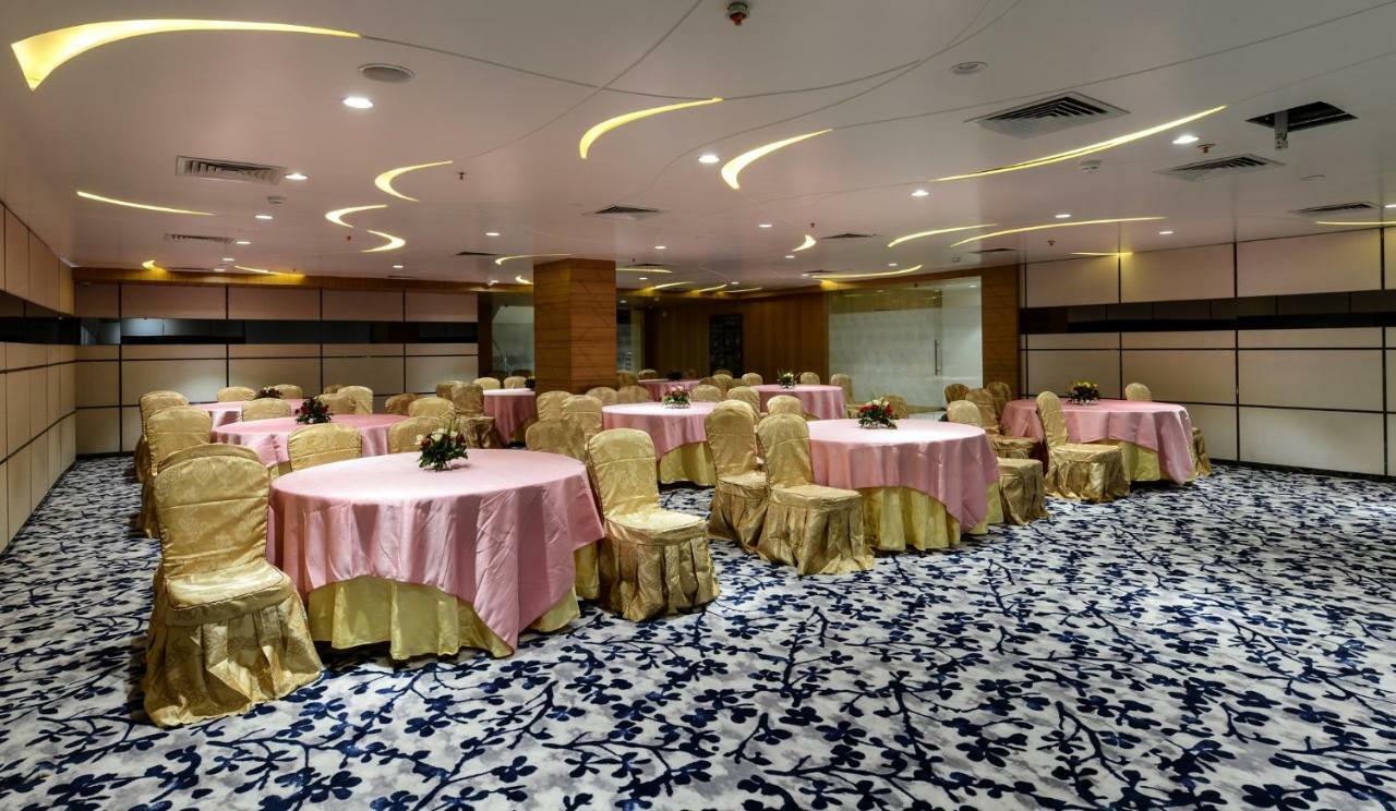 Hotel Atishay ボーパール エクステリア 写真