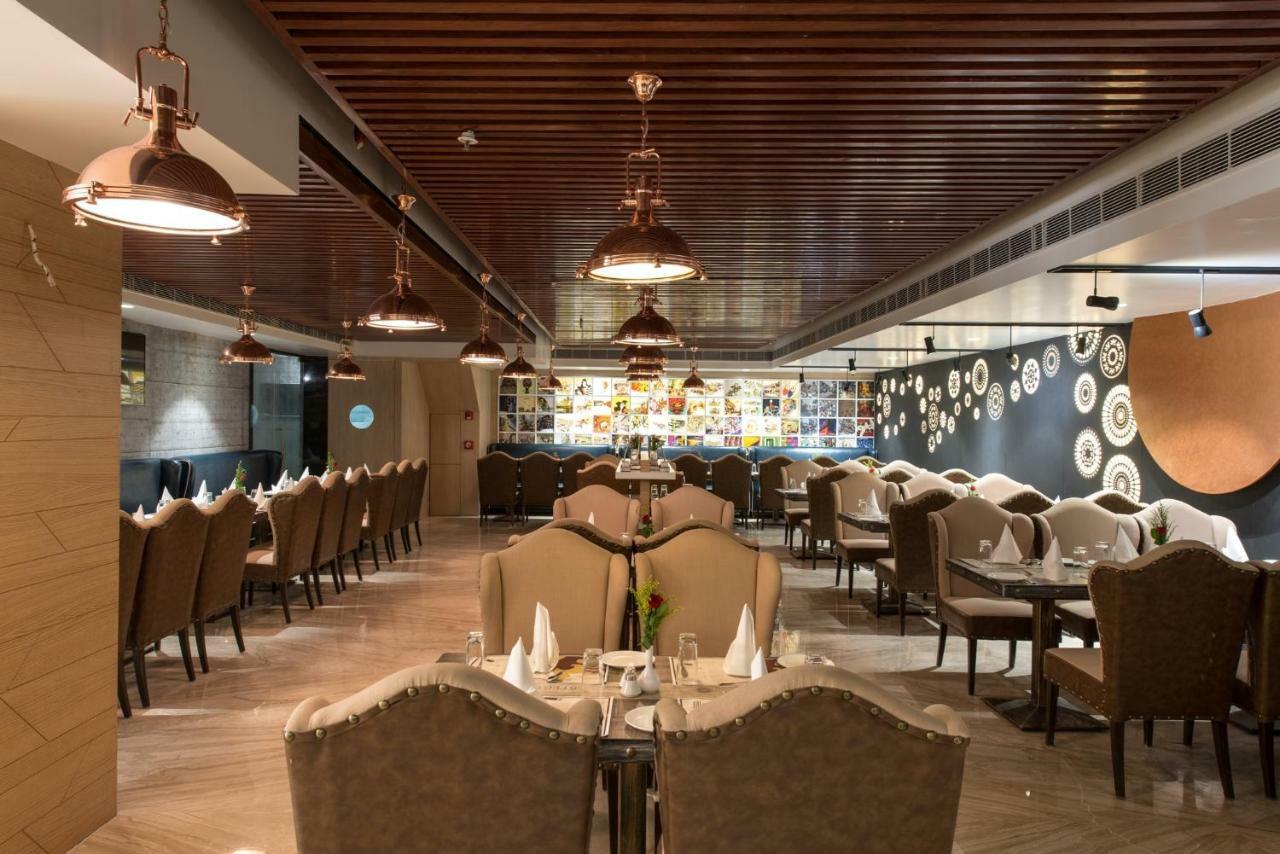 Hotel Atishay ボーパール エクステリア 写真